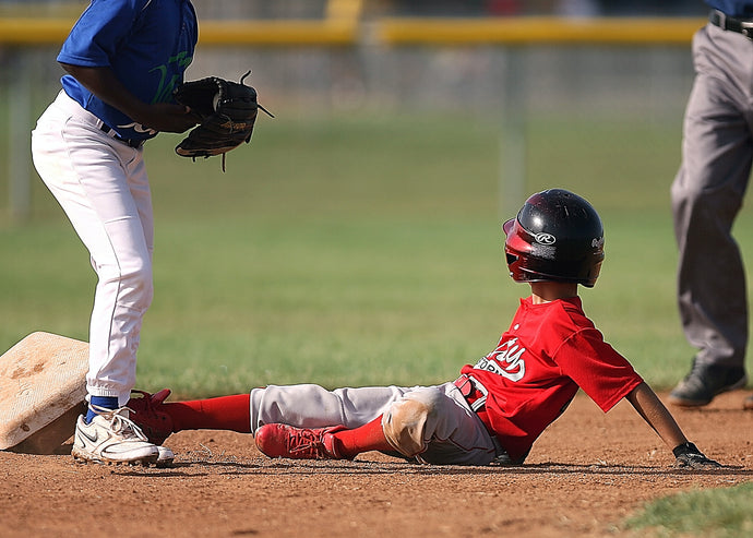 Infield Footwork Tips for Baseball Players